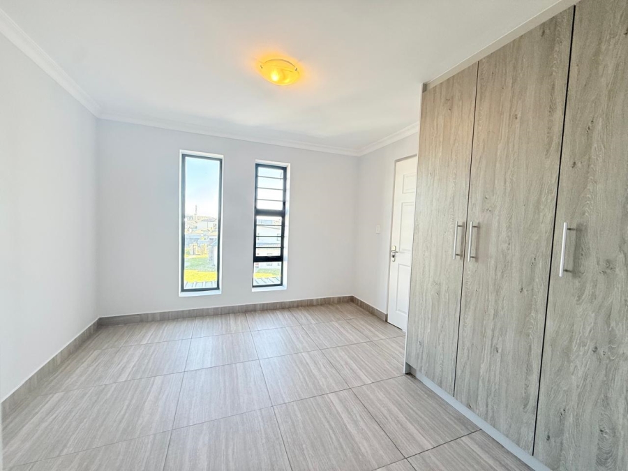 To Let 2 Bedroom Property for Rent in Parklands North Western Cape